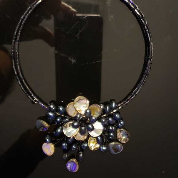 Handmade georgeuos flower choker - Picture 5 of 5